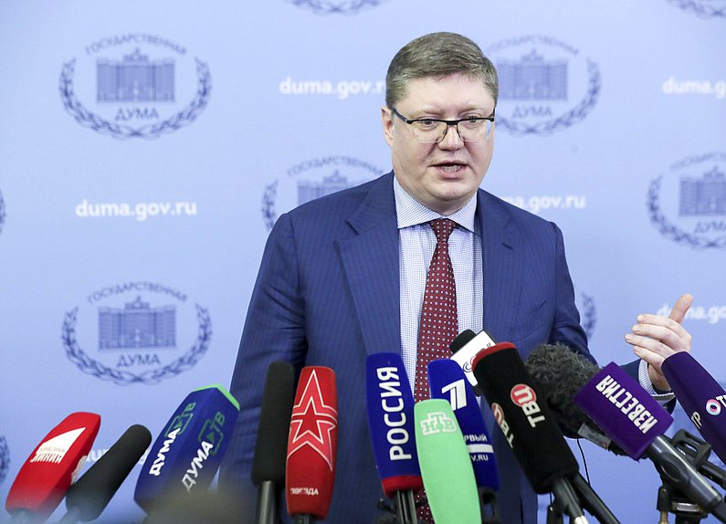 Исаев подчеркнул важность перехода на электронный документооборот
