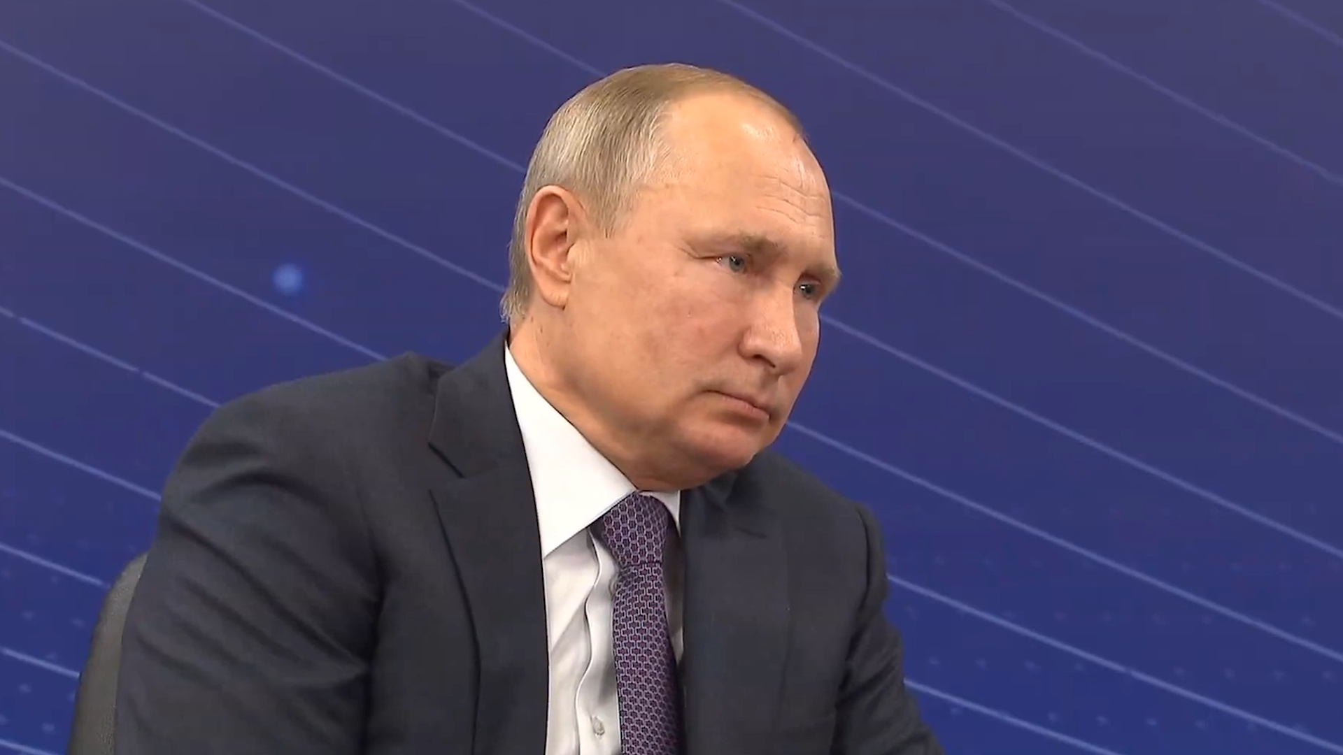 Путин подписал законы о занятости и штрафах за нарушения при работе с биометрией