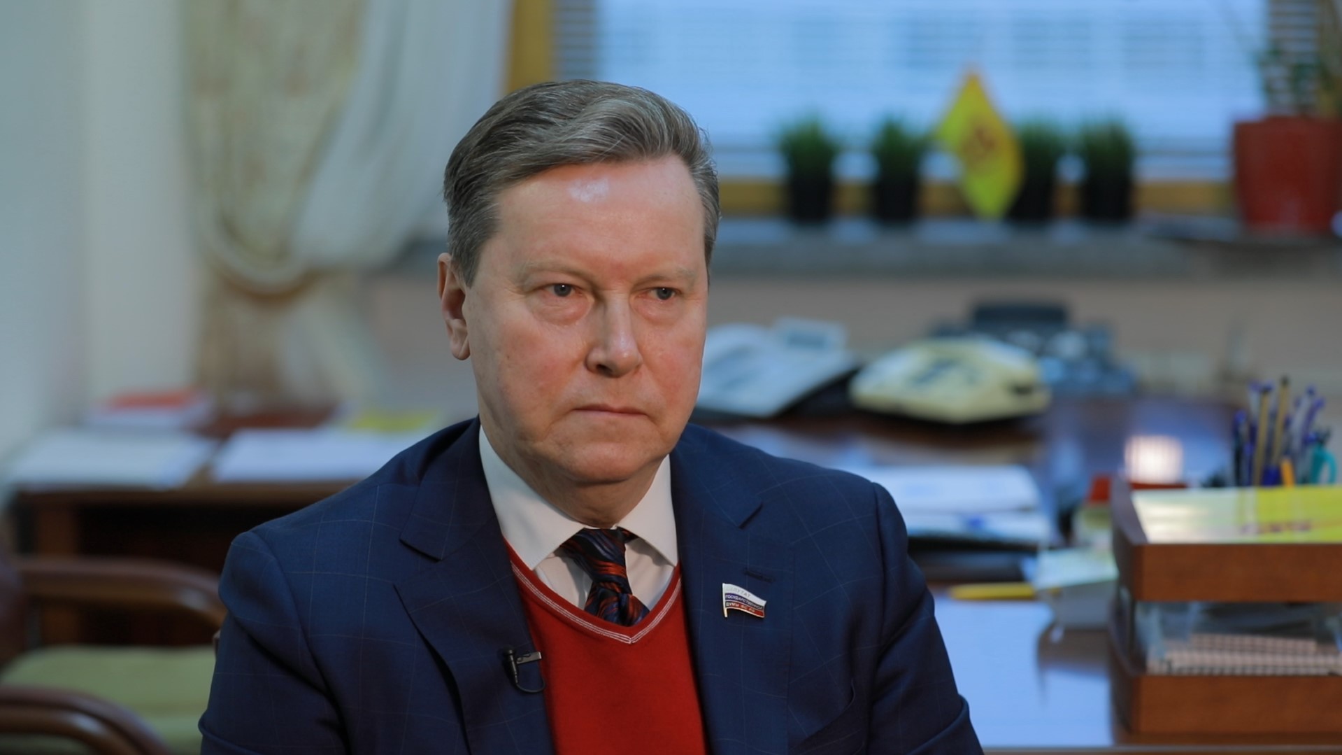 Нилов осудил осквернение памятников воинам-освободителям